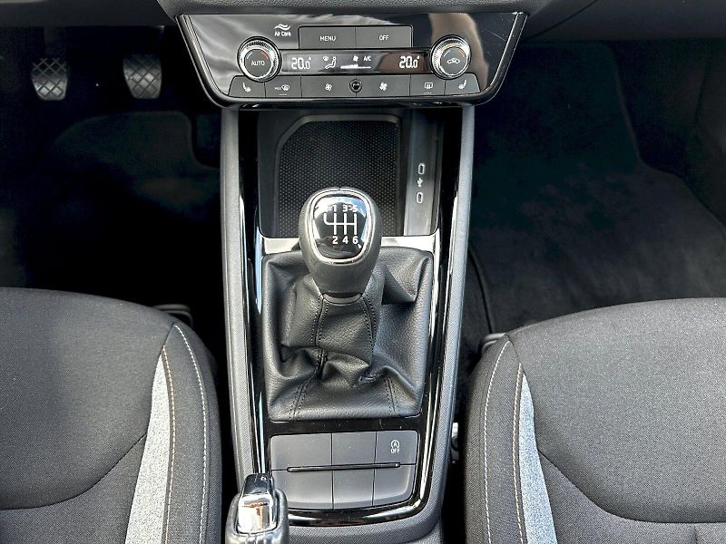 Škoda Kamiq (2025) 1.0 TSI 85kW MP6 Selection - fotka 20 z 32