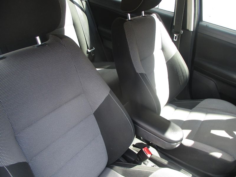 Škoda Fabia 1.4i 16V KLIMA vyhř.sed. - fotka 17 z 30