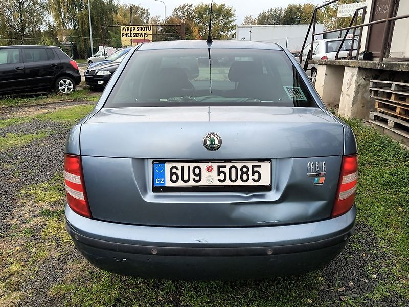 Škoda Fabia 1.2 HTP Elegance Sedan - fotka 4 z 28