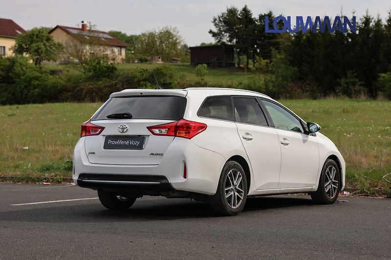 Toyota Auris ACTIVE - fotka 17 z 19