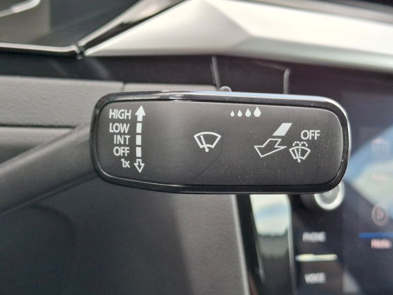Volkswagen Arteon (2022) Elegance DSG 2,0TSi 140kW - fotka 29 z 35