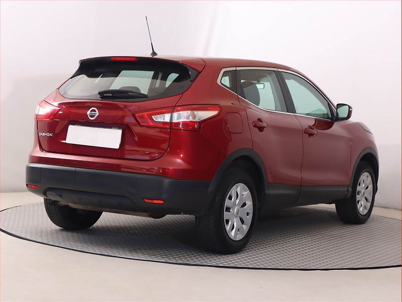 Nissan Qashqai (2016) 1.2 DIG-T, Serv.kniha - fotka 5 z 17