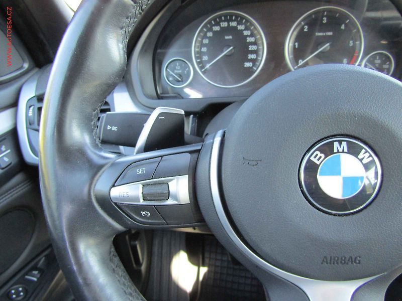 BMW X5 (2014) 3.0D xDrive30d, ČR, AT, bixen - fotka 16 z 19