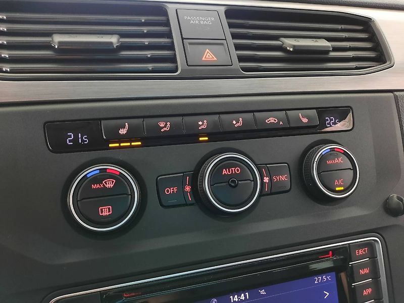 Volkswagen Caddy (2018) Maxi 1.4 TSI (92kW/125k) 7 mís - fotka 16 z 23