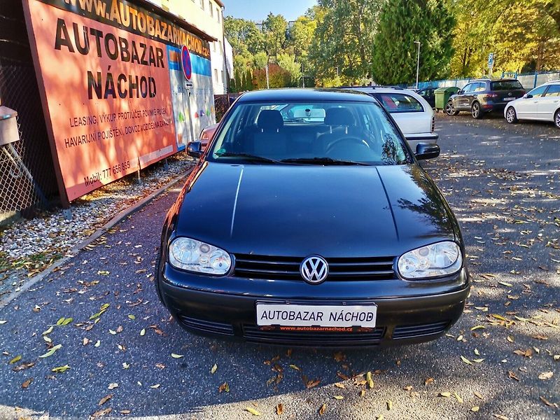 Volkswagen Golf (2001) 1.6i 77kw Klima ESP 5dv. - fotka 7 z 26