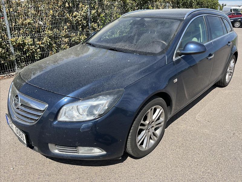Opel Insignia 2,0 CDTi COSMO KLIMA ROZVODY - fotka 1 z 38