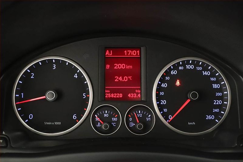Volkswagen Tiguan (2008) 2.0 TDI, 4X4, Serv.kniha - fotka 9 z 13