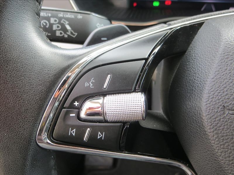 Škoda Octavia 2,0 TDI 85kw Ambition DSG - fotka 21 z 26