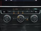 Volkswagen Golf (2018) 1.4 TSI, ČR, LED, AC - náhled 16