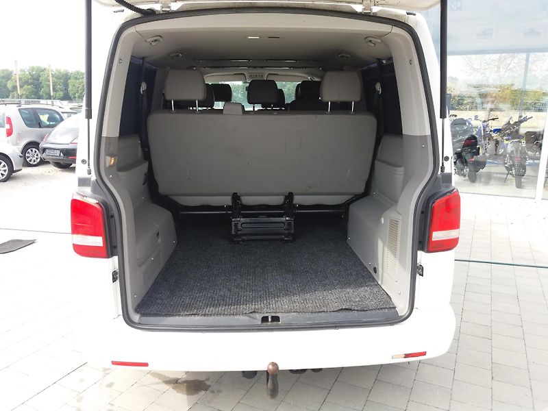 Volkswagen Caravelle 2.0TDi,9.MÍST,TAŽNY,4MOTION - fotka 7 z 24