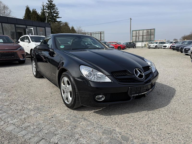 Mercedes-Benz SLK (2008) 200 KOMPRESOR 135KW  - fotka 13 z 31