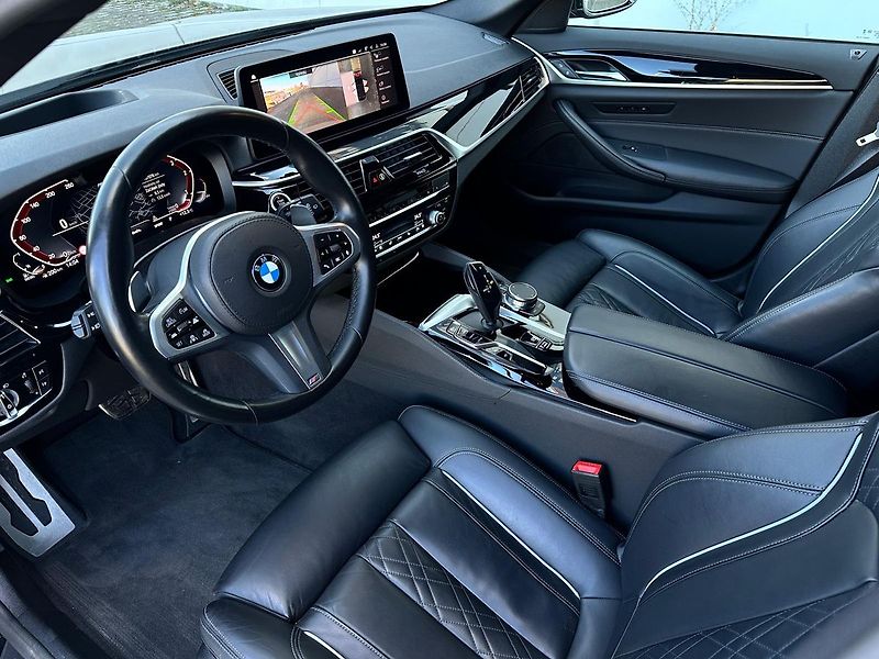 BMW Řada 5 540D xDrive M-Sport, SoftClose - fotka 7 z 19