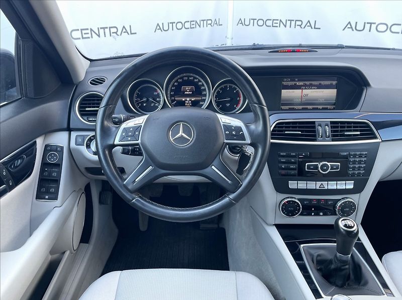 Mercedes-Benz Třídy C 2,2 CDi.120kw.STK 4/28.Tažné - fotka 11 z 19
