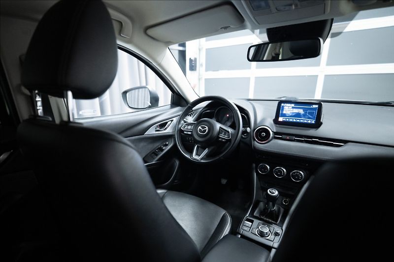 Mazda CX-3 2,0 SKYACTIV AWD KAMERA VÝHŘEV - fotka 13 z 41