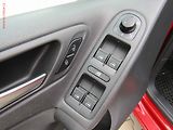 Volkswagen Golf (2011) 1.2TSi, AC, park.čidla - náhled 12