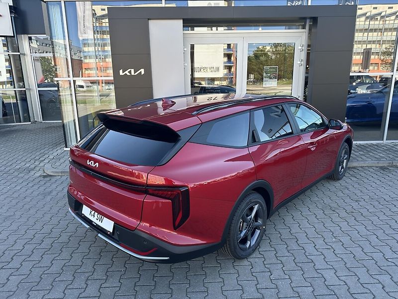 Kia K4 Sportswagon (2026) 1,6 T-GDi 7DCT 110 kW EXCLUSIV - fotka 3 z 6