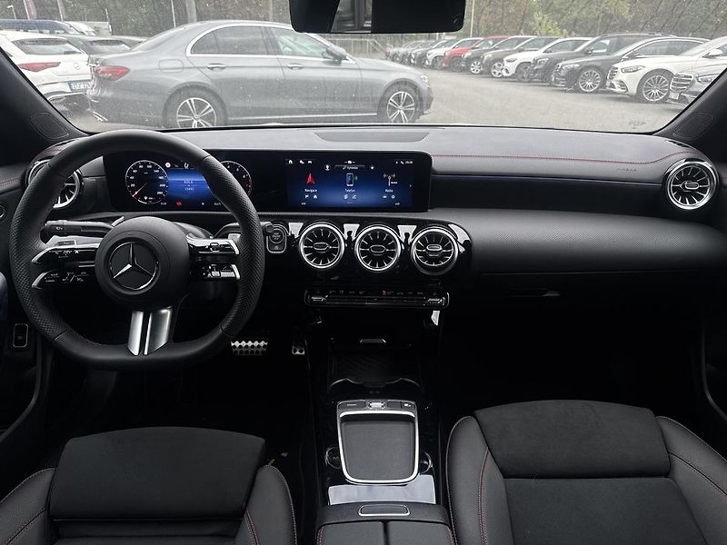 Mercedes-Benz CLA 200, 1.majitel - fotka 11 z 17
