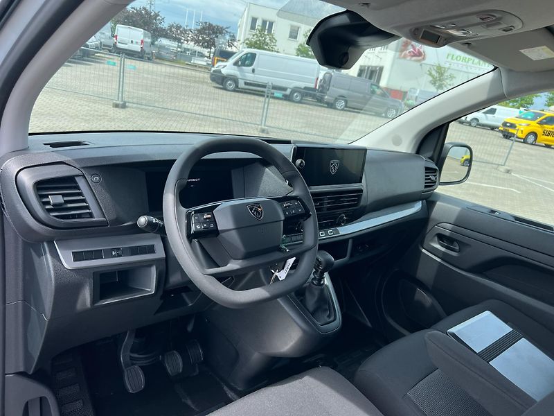 Peugeot Expert (2026) Furgon L3 2,2 BlueHDi 150k - fotka 12 z 15