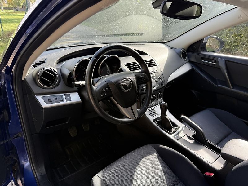 Mazda 3 1.6 High-Line - fotka 31 z 34