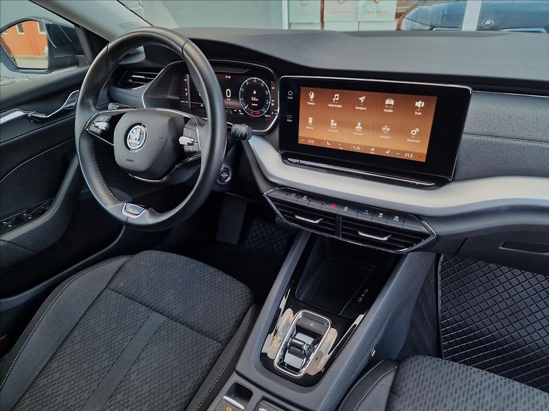 Škoda Octavia 2.0 TDI DSG Style Combi,1.Maj - fotka 40 z 50