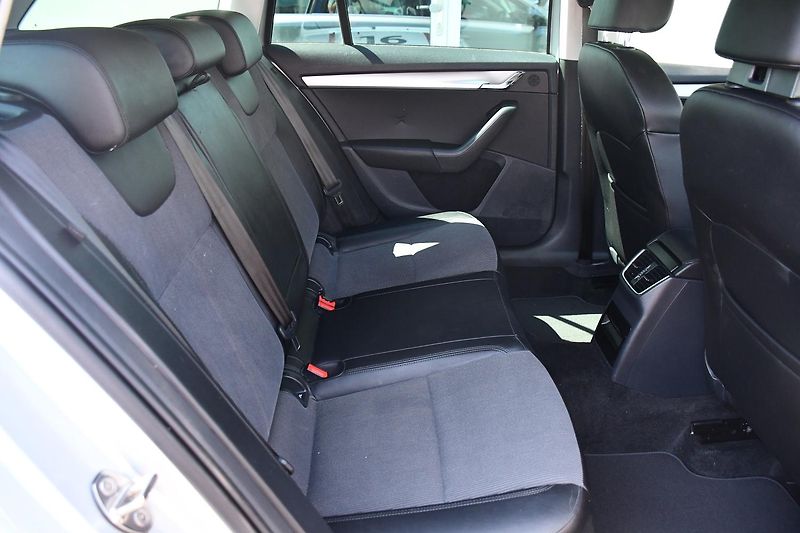 Škoda Octavia 1.5TSi 110kW DSG NAV ACC - fotka 16 z 48