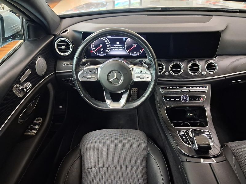 Mercedes-Benz Třídy E E 220d 4MATIC Sport Style, ČR - fotka 8 z 32