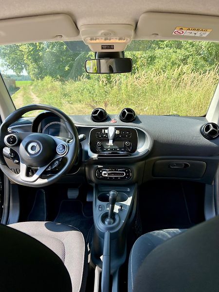 Smart Fortwo (2016) Smart Fortwo Coupé 1.0 52 kW - fotka 5 z 15