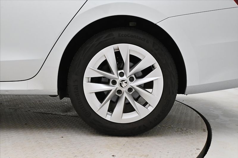 Škoda Octavia 2,0 TDI 110kW DSG Style Záruka - fotka 26 z 26