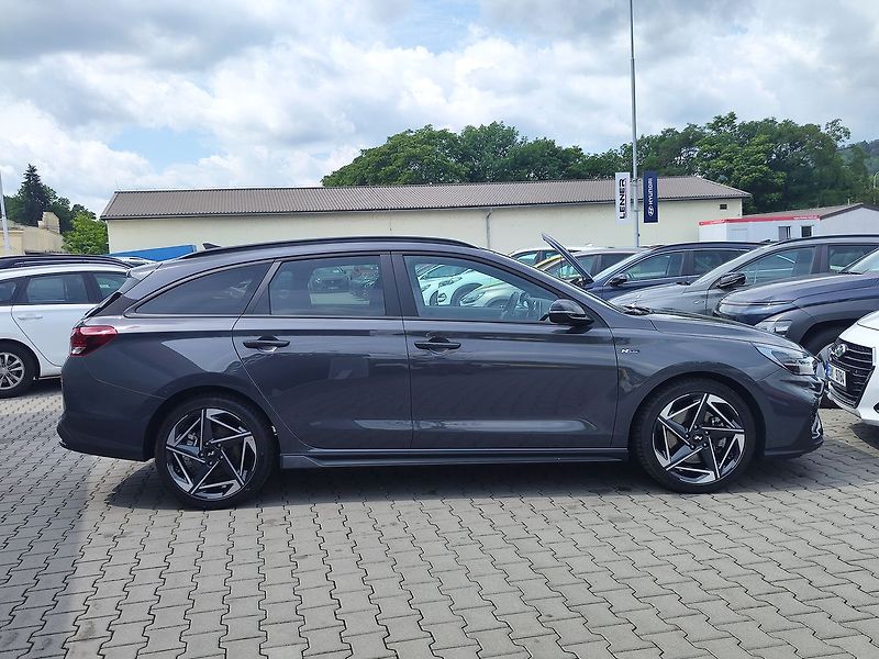 Hyundai i30 1.5 T-GDi/103 N-Line DCT MHEV - fotka 4 z 32