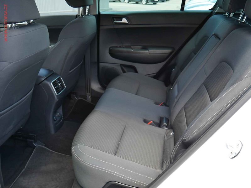 Kia Sportage (2017) 2.0 CRDi 4x4, ČR, AT, navi - fotka 10 z 21
