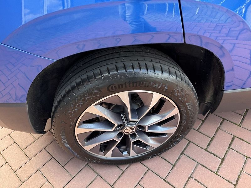 Škoda Karoq (2020) 1.5TSi LED Navi Kamera Tažné Z - fotka 45 z 47