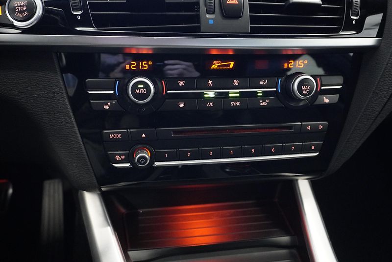 BMW X4 3.0 35D X-DRIVE M-SPORT - fotka 20 z 33