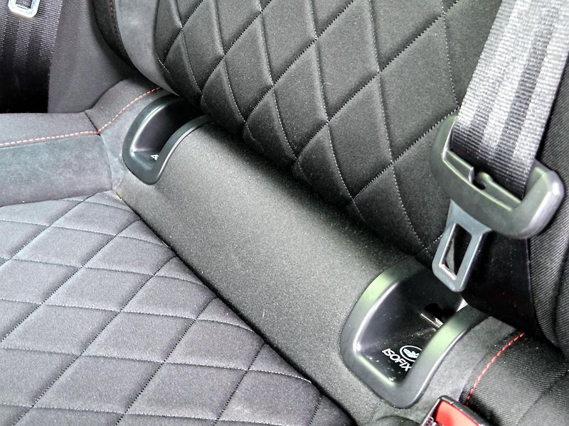 Škoda Octavia TDi RS,CEBIA *SERV.KNÍŽKA*  - fotka 23 z 48