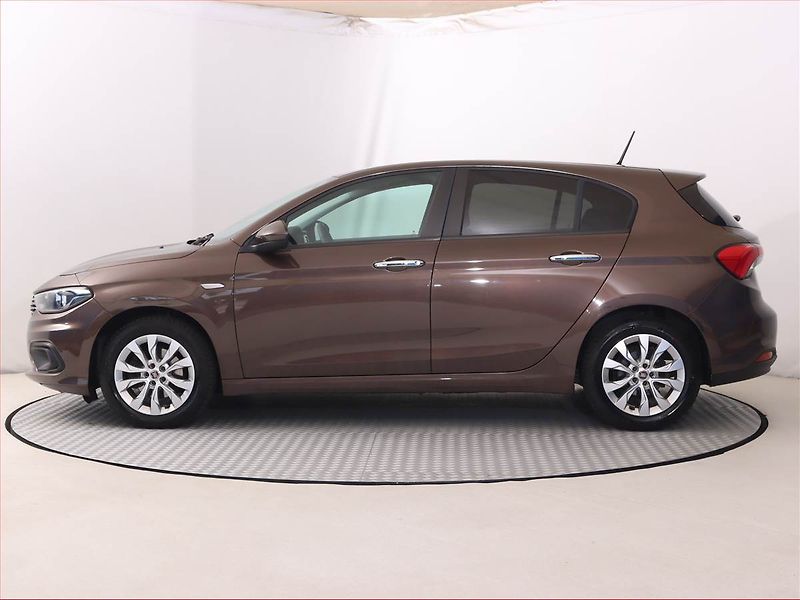 Fiat Tipo (2017) 1.4 16V, Serv.kniha, Navi - fotka 3 z 17