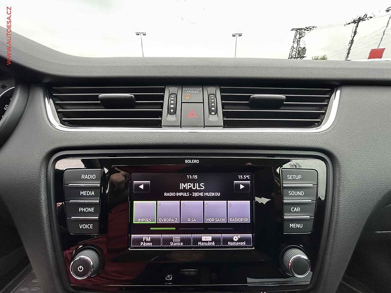 Škoda Octavia (2013) 1.4 TSI, autoAC - fotka 15 z 18