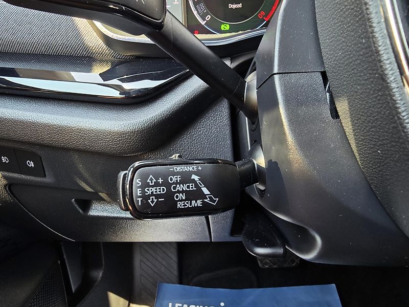 Škoda Octavia 2.0TDI 110KW DSG STYLE+ MATRIX - fotka 18 z 39