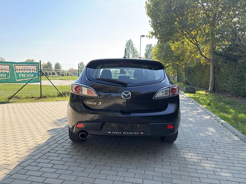 Mazda 3 1.6 Active Plus - fotka 15 z 28