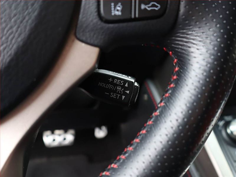 Lexus NX 300h (2019) 300h - fotka 19 z 21
