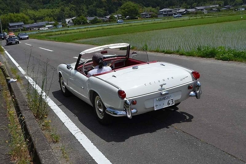 Britský roadster Triumph Spitfire dostal jméno podle legendární stíhačky Supermarine Spitfire z období II. světové války.