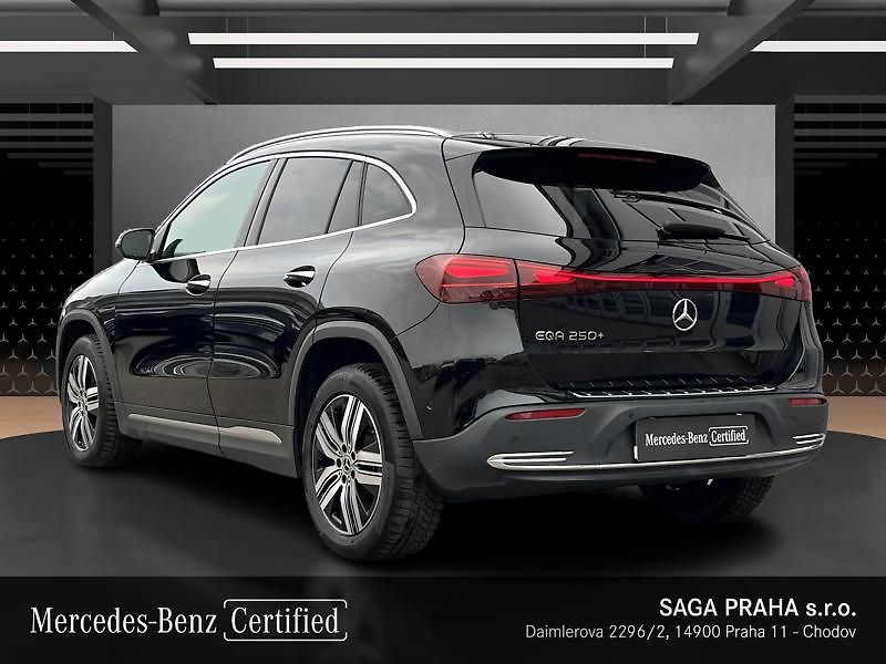 Mercedes-Benz EQA 250+ - fotka 7 z 22