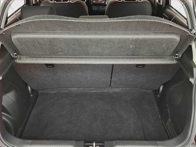 Suzuki Swift (2018) 1.2 DualJet, Serv.kniha - fotka 13 z 17