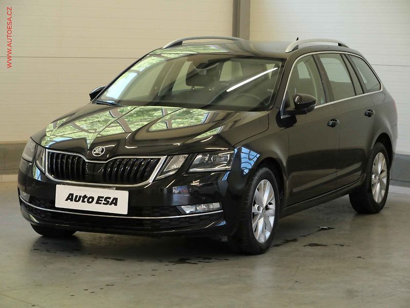 Škoda Octavia (2019) 1.6 TDi, Style, DSG, navi - fotka 3 z 23