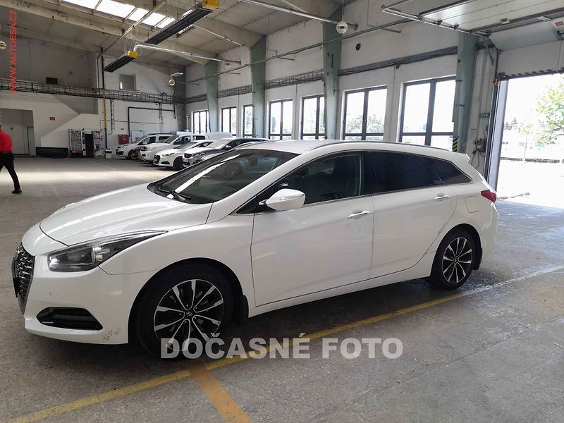 Hyundai i40 (2019) 1.6 CRDi, ČR, AC, výhřev sed - fotka 1 z 3