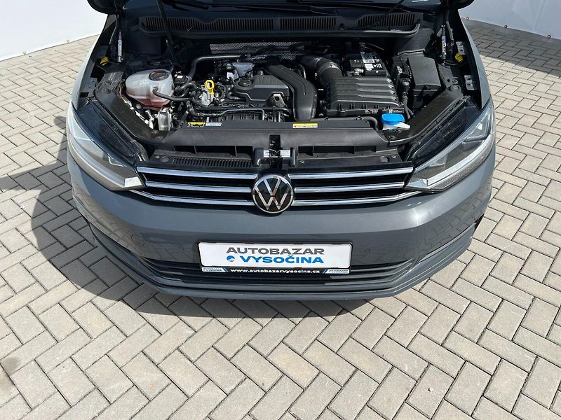 Volkswagen Touran (2023) 1.5TSi 110kW DSG! 7-míst! Navi - fotka 11 z 37