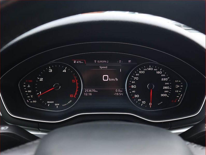 Audi A4 (2016) 2.0 TDI, Navi, Bi-Xenony - fotka 11 z 21