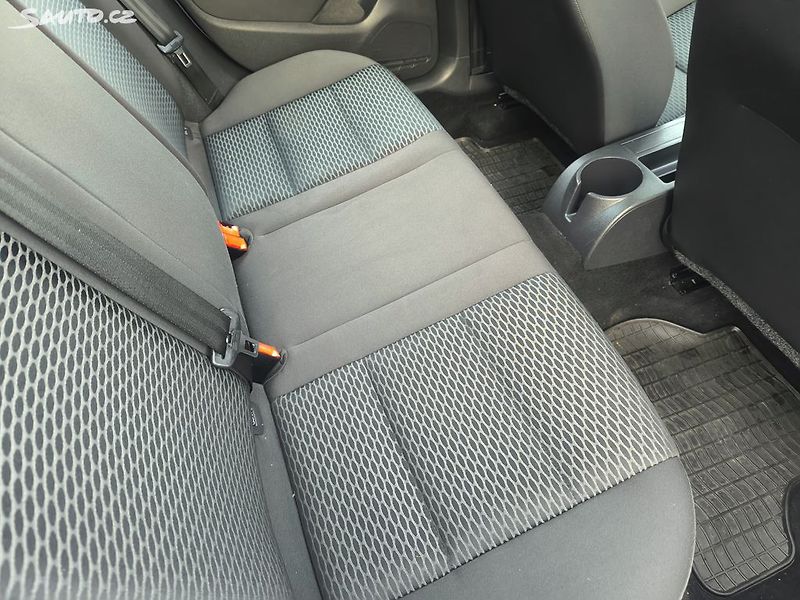Volkswagen Golf TDI 66KW,PĚKNÝ,SERVISKA,1MAJ57 - fotka 7 z 23