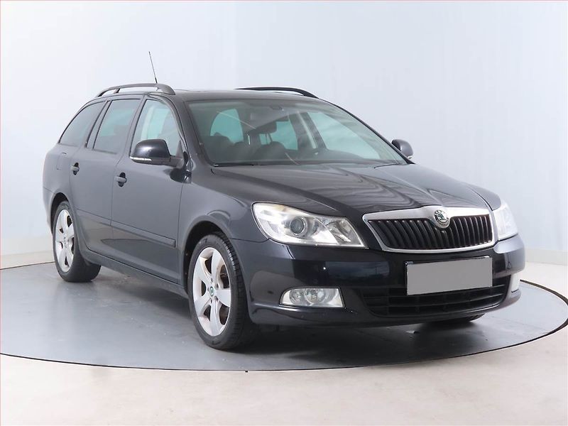 Škoda Octavia (2010) Ambiente 1.4 TSI, Serv.kniha - fotografie inzerátu
