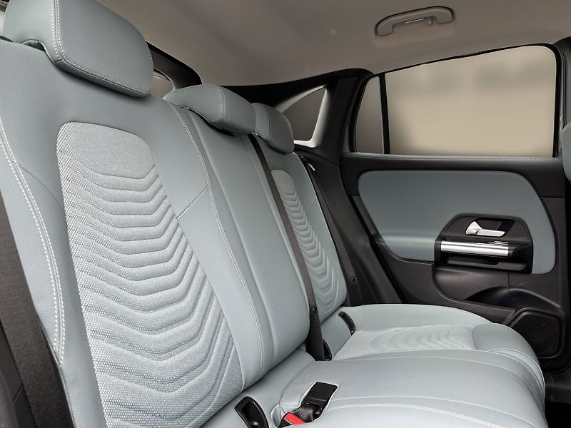 Mercedes-Benz GLA 200d 4MATIC Progressive Advanc - fotka 20 z 21