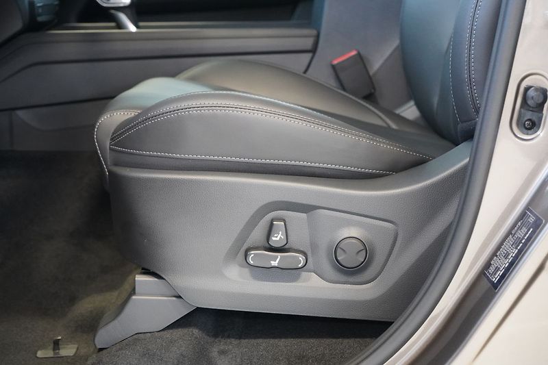 Ostatní PREMIUM 2.2 Diesel E-XDI 72225 - fotka 17 z 35