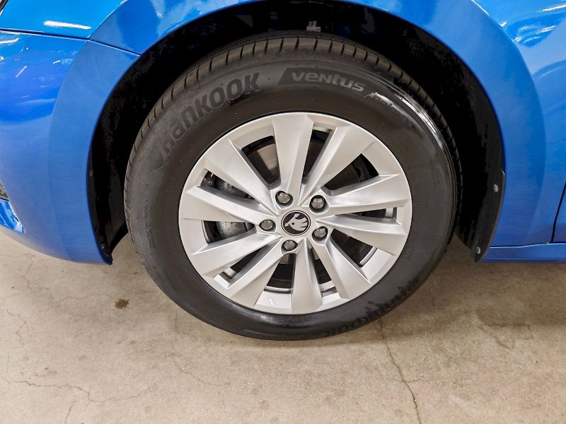 Škoda Octavia (2025) 2.0 TDI 110 kW DSG Essence - fotka 30 z 30